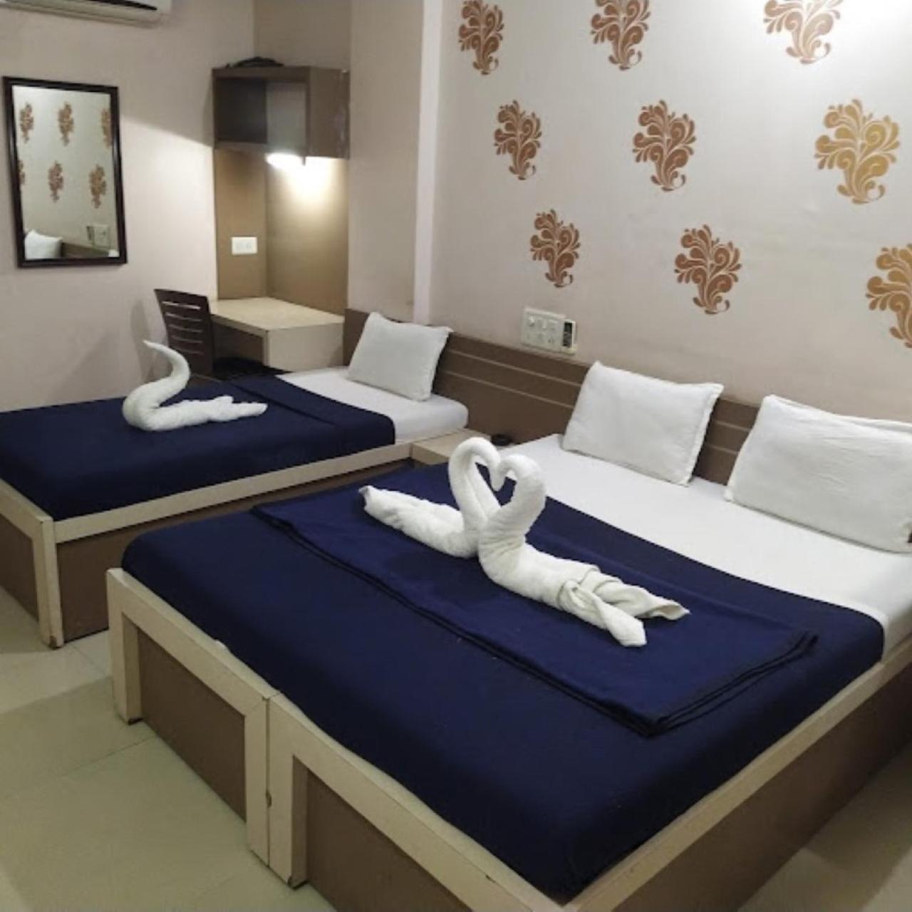 Divya Jyot Residency Bhuj Hotel Exterior photo